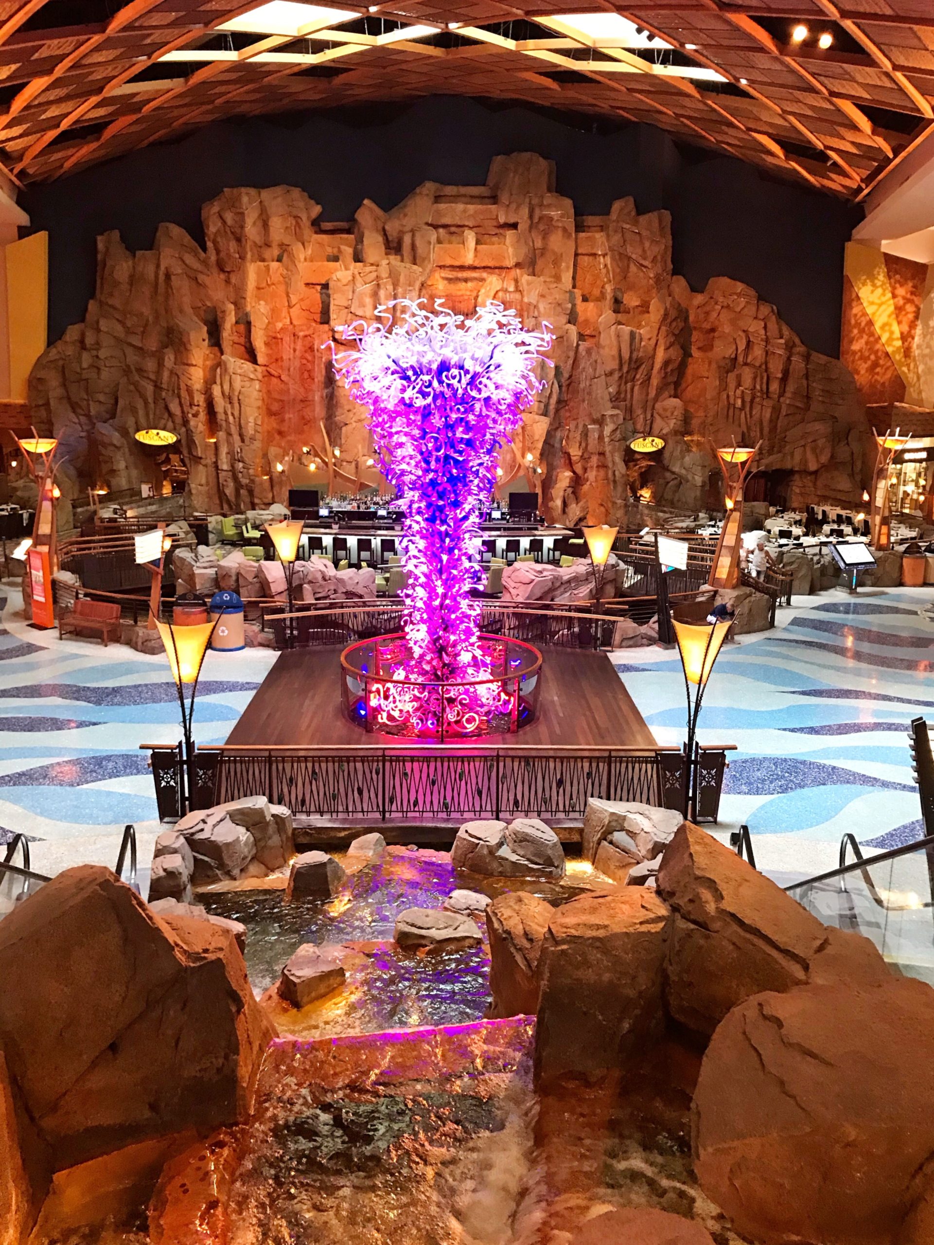 Mohegan Sun Casino & Resort Hotel Review Meko Valentino Travel