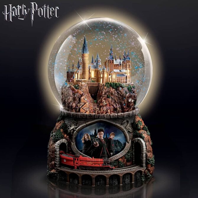 Hogwarts Express Illuminated Musical Globe With Moving Train