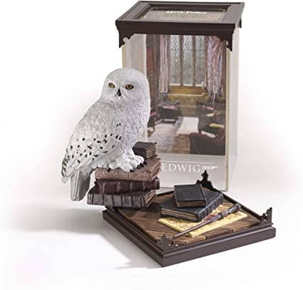 The Noble Collection Harry Potter Magical Creatures Figurines Hedwig