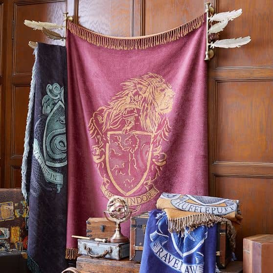 Harry Potter Chenille Crest Throw Blanket