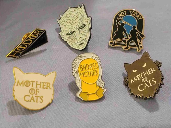 Game of Thrones, Daenerys, Arya Stark, White Walker King, Mother of Cats, Badass, Hodor, 6 Metal and Enamel Pins, Brooches, Badges